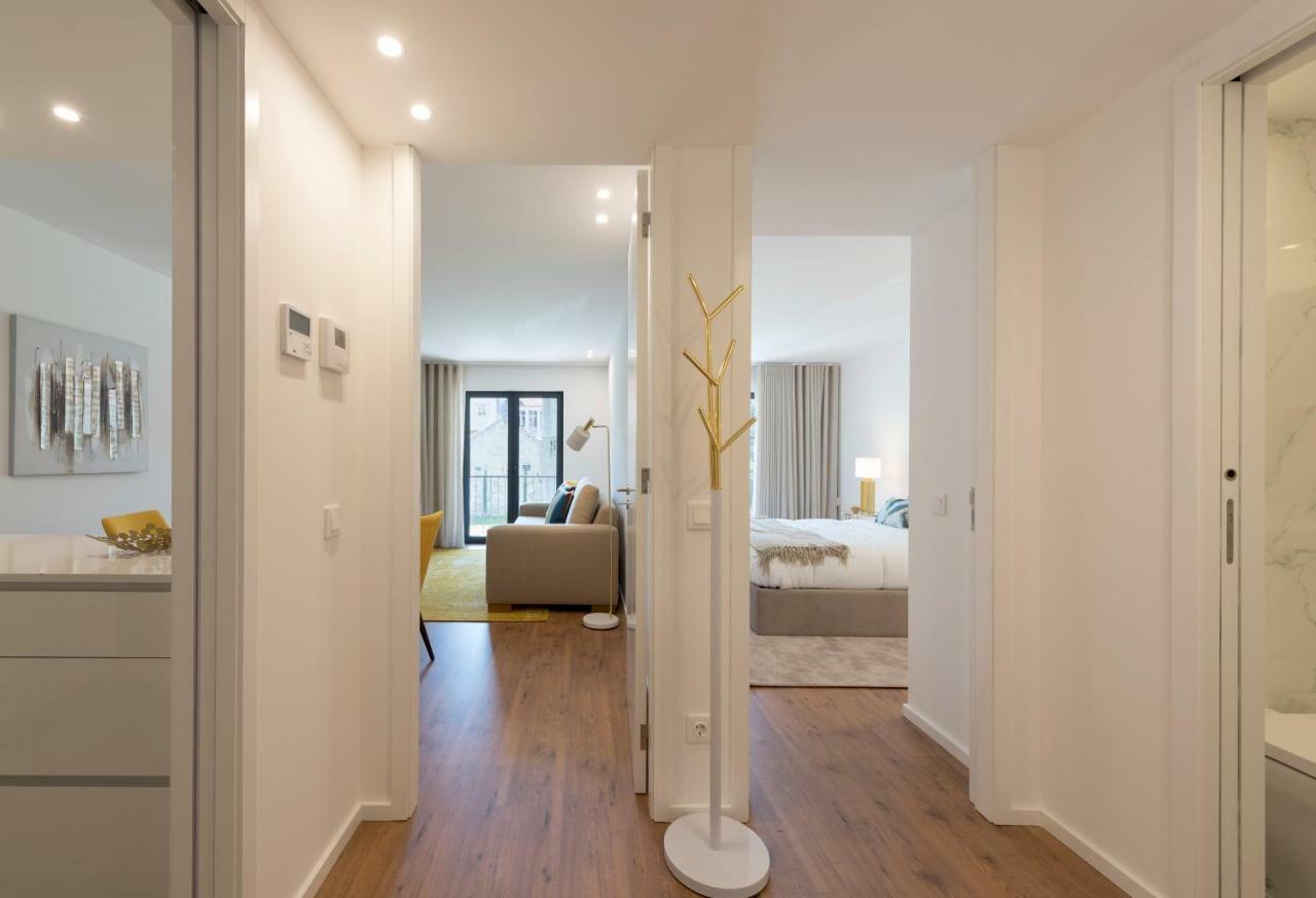 Lovelystay - Downtown Balcony Apartment With Free Parking Порто Екстериор снимка