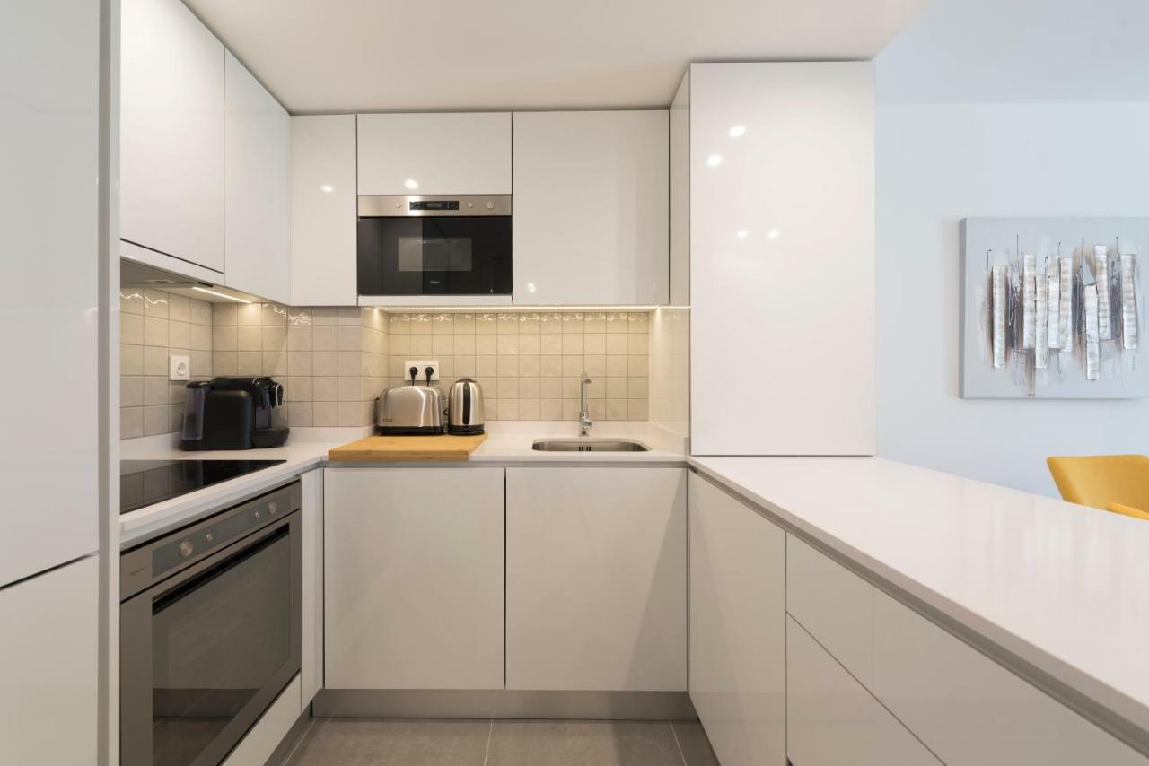 Lovelystay - Downtown Balcony Apartment With Free Parking Порто Екстериор снимка