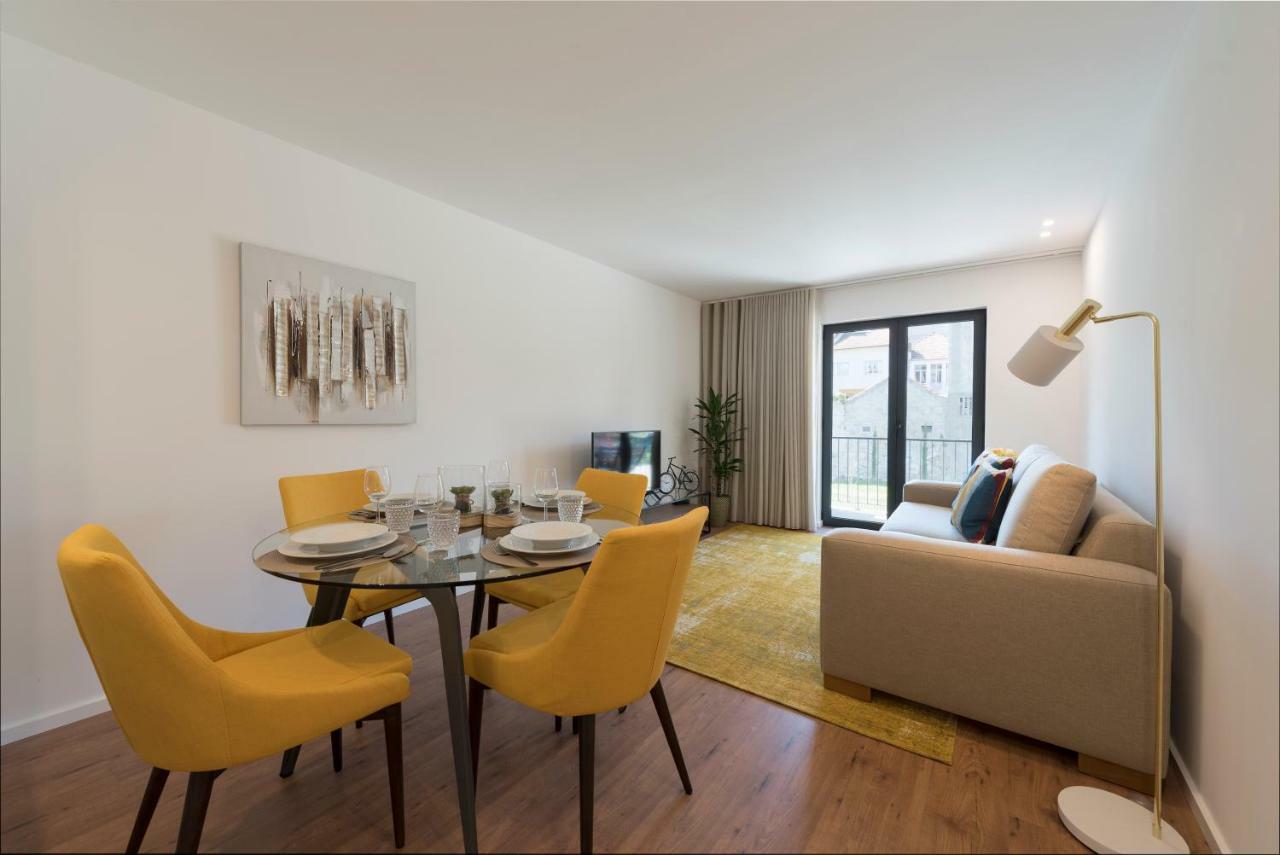 Lovelystay - Downtown Balcony Apartment With Free Parking Порто Екстериор снимка