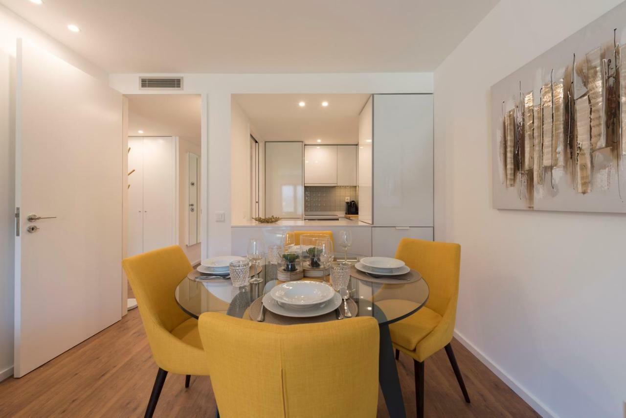 Lovelystay - Downtown Balcony Apartment With Free Parking Порто Екстериор снимка